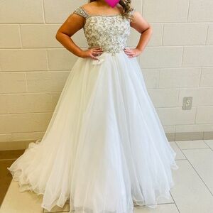 Jonathan Kayne Sugar Kayne Girls 16 White Beauty Gown
